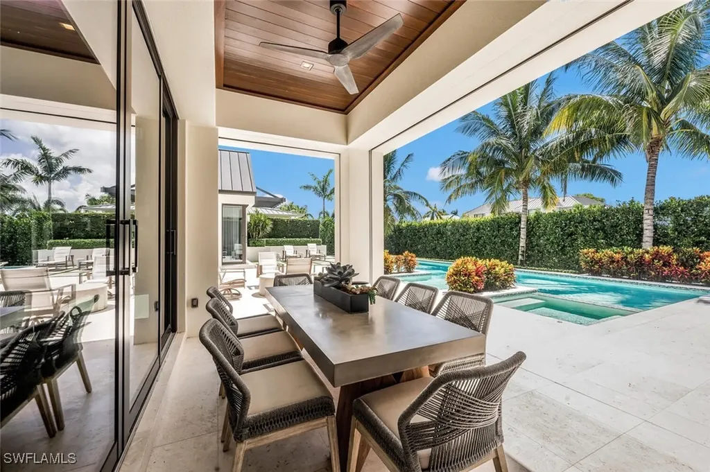556 17th Avenue S Naples FL 34102