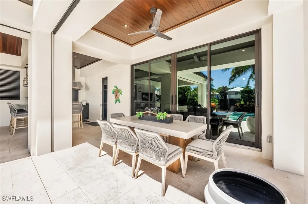 556 17th Avenue S Naples FL 34102