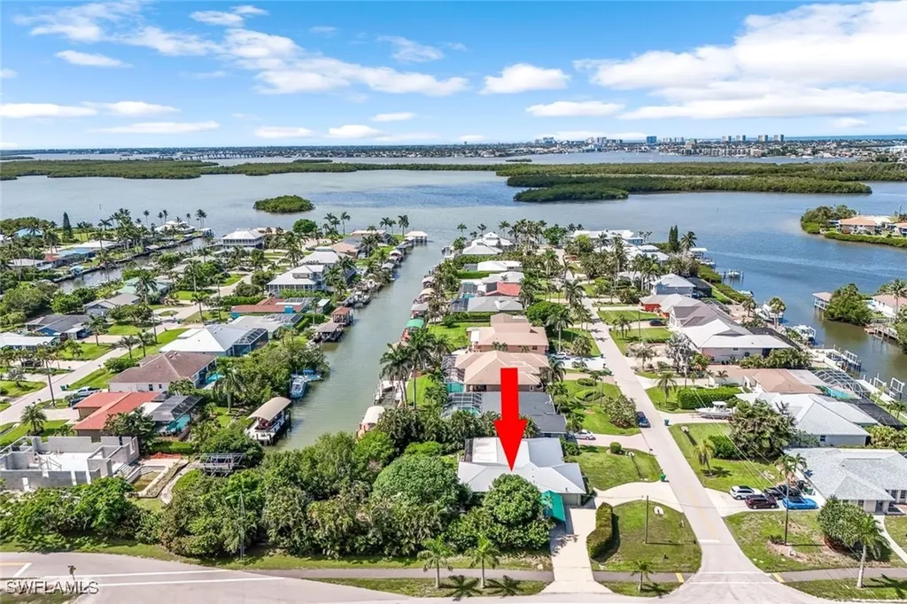 401 Panay Avenue Naples FL 34113