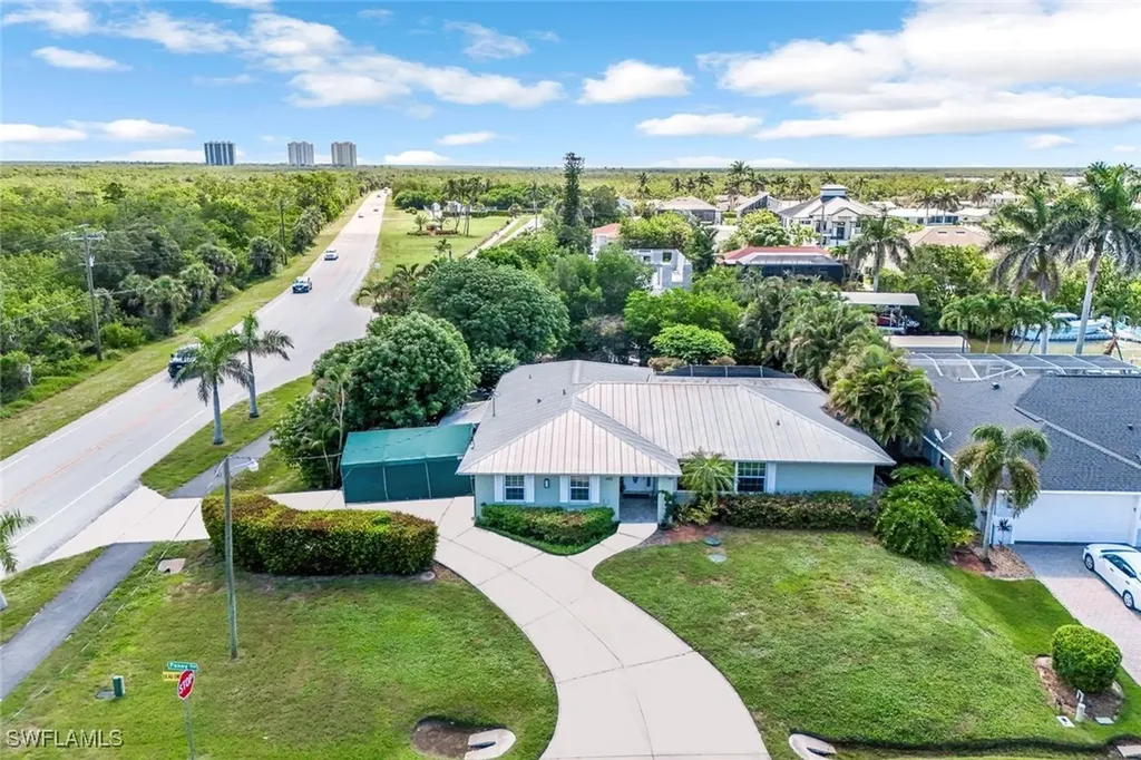 401 Panay Avenue Naples FL 34113