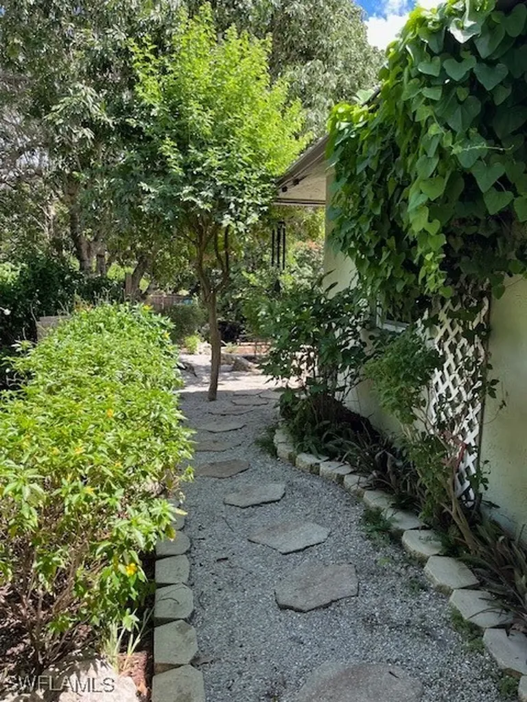 401 Panay Avenue Naples FL 34113