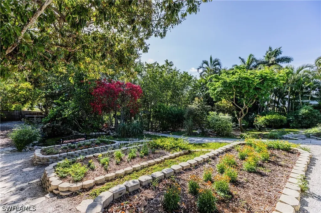 401 Panay Avenue Naples FL 34113