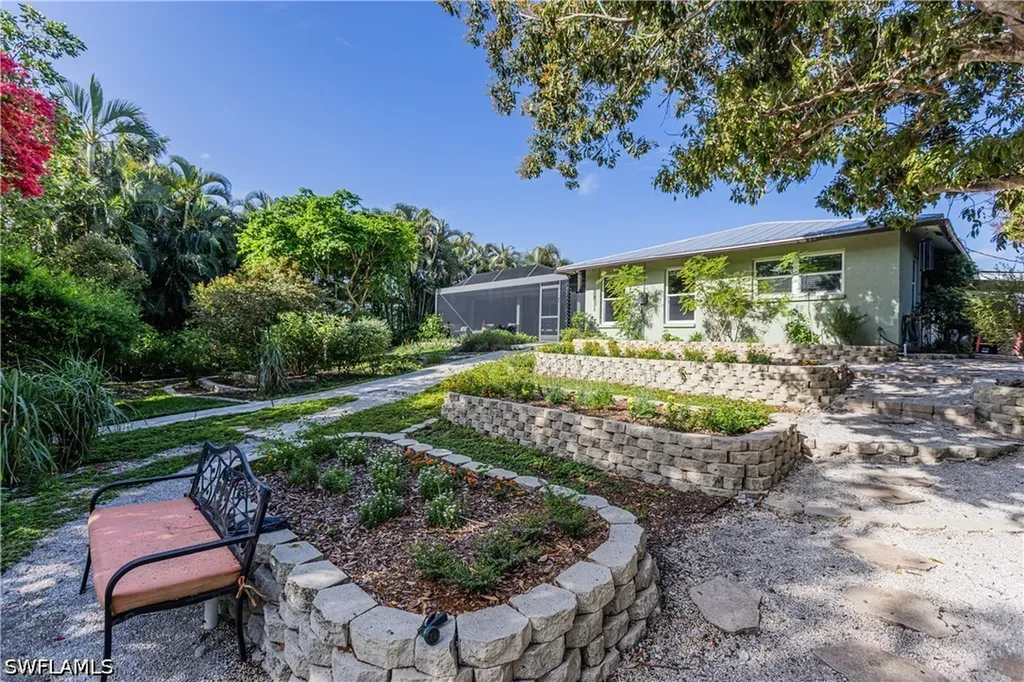 401 Panay Avenue Naples FL 34113