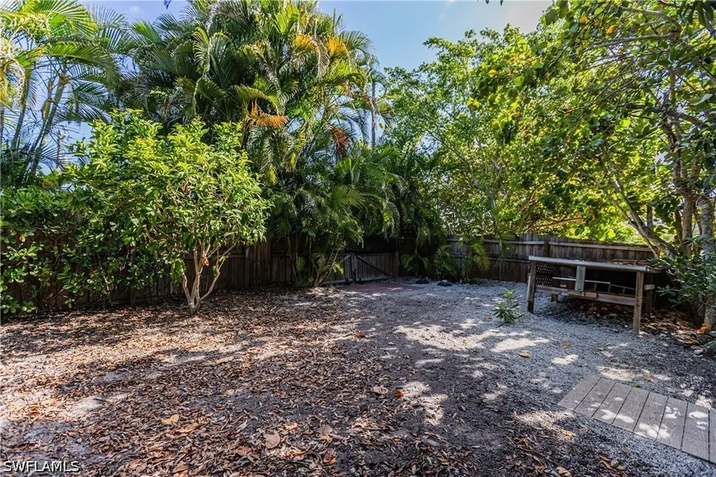 401 Panay Avenue Naples FL 34113