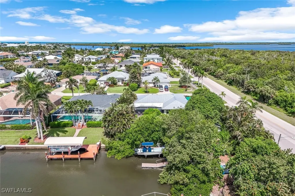 401 Panay Avenue Naples FL 34113