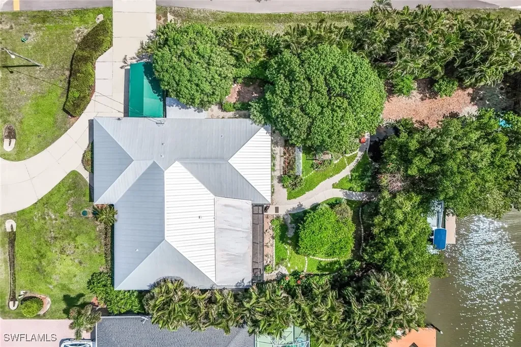 401 Panay Avenue Naples FL 34113