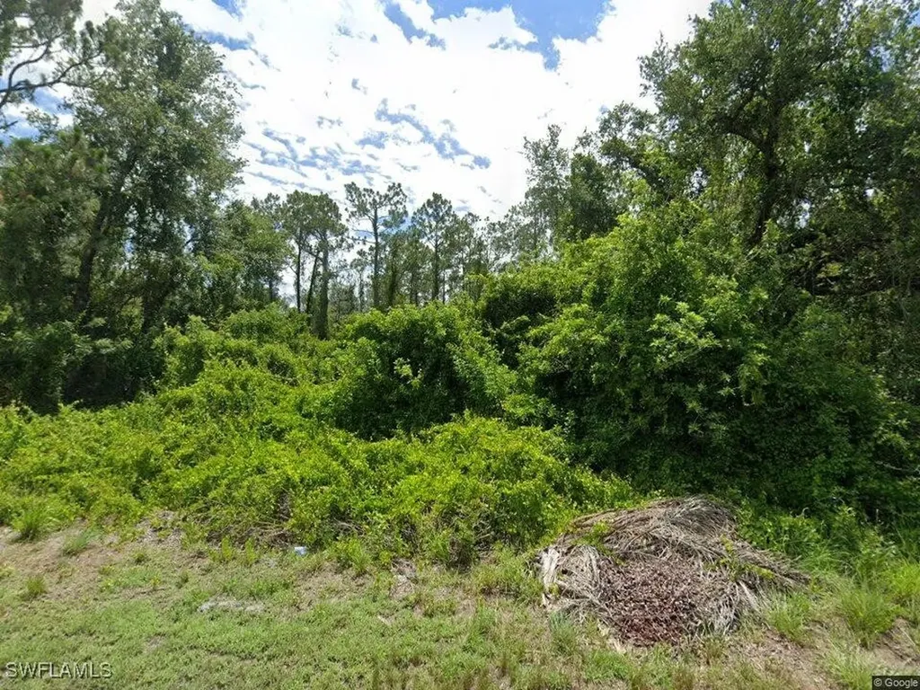 1860 Maurice Avenue Lehigh Acres FL 33972