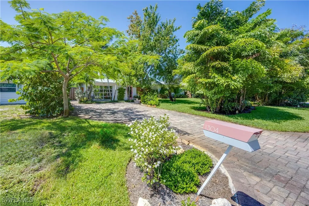 1304 Milano Drive Naples FL 34103