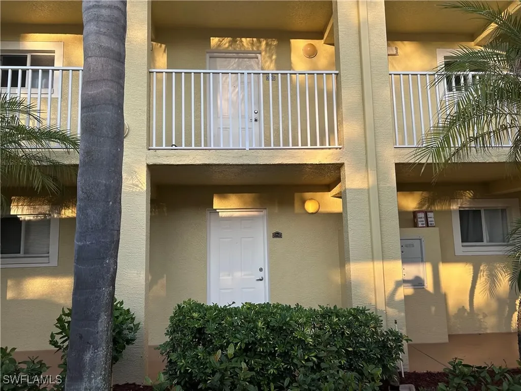 8304 Key Royal Circle Naples FL 34119