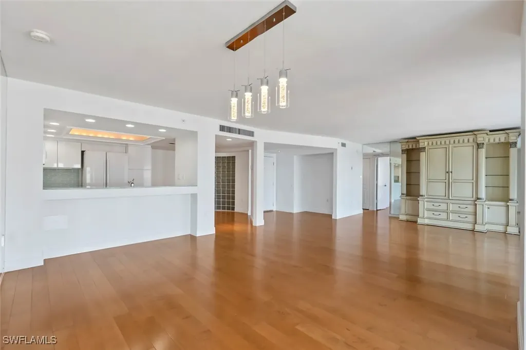 4751 Gulf Shore Boulevard N Naples FL 34103