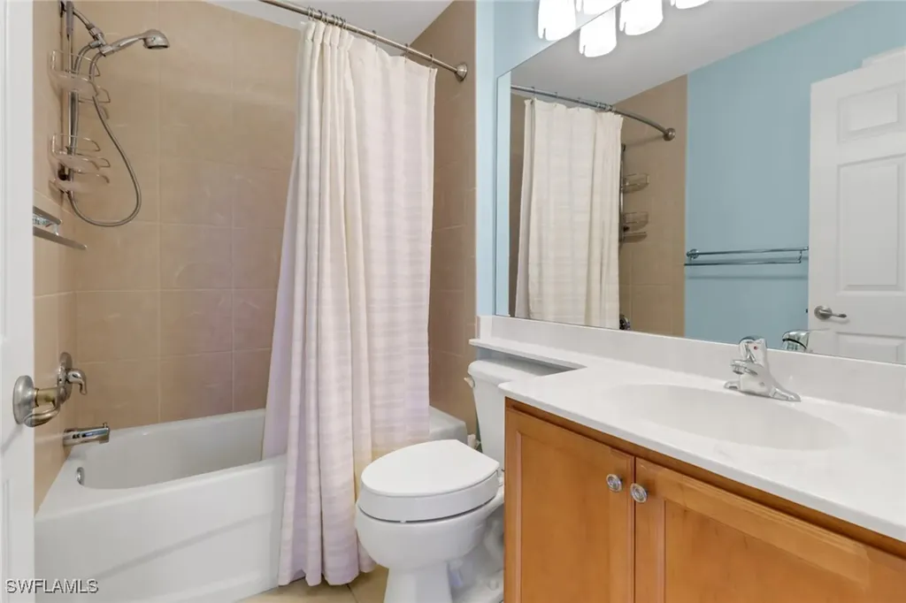 15818 Delaplata Lane Naples FL 34110