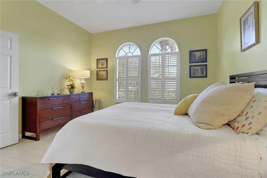 15818 Delaplata Lane Naples FL 34110