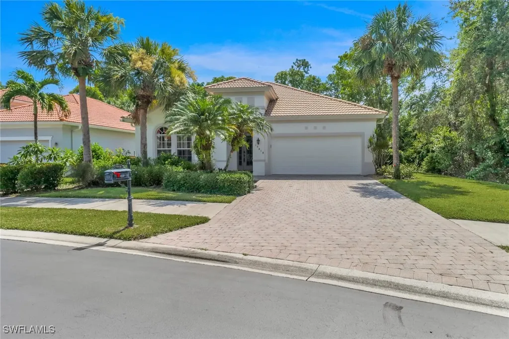 15818 Delaplata Lane Naples FL 34110