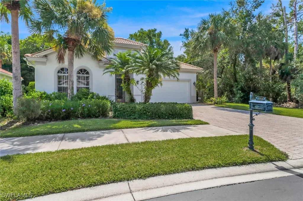 15818 Delaplata Lane Naples FL 34110