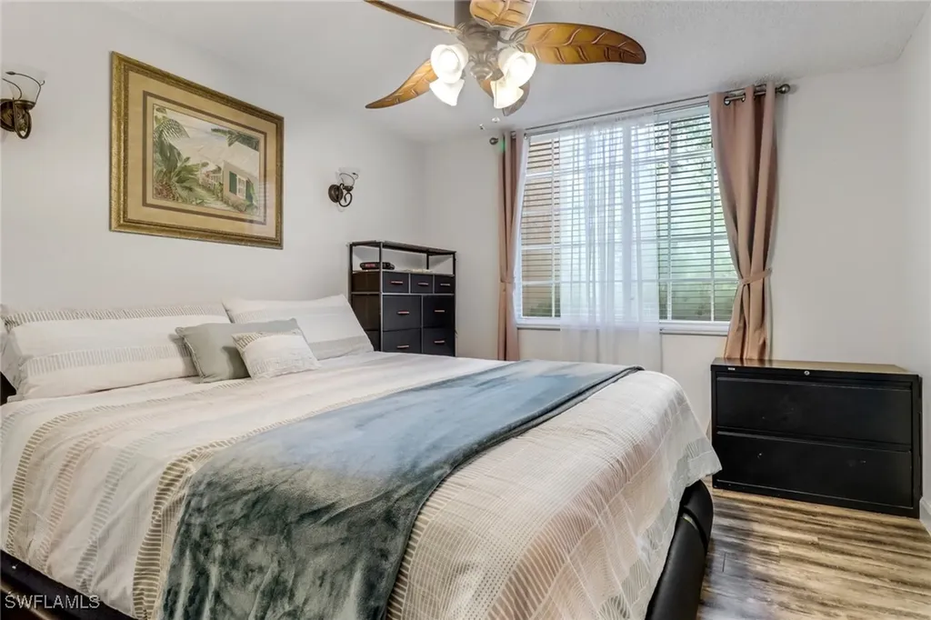 1160 Wildwood Lakes Boulevard Naples FL 34104