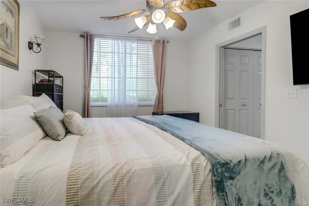 1160 Wildwood Lakes Boulevard Naples FL 34104