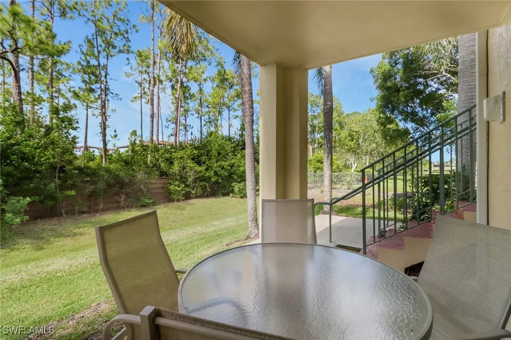 1160 Wildwood Lakes Boulevard Naples FL 34104