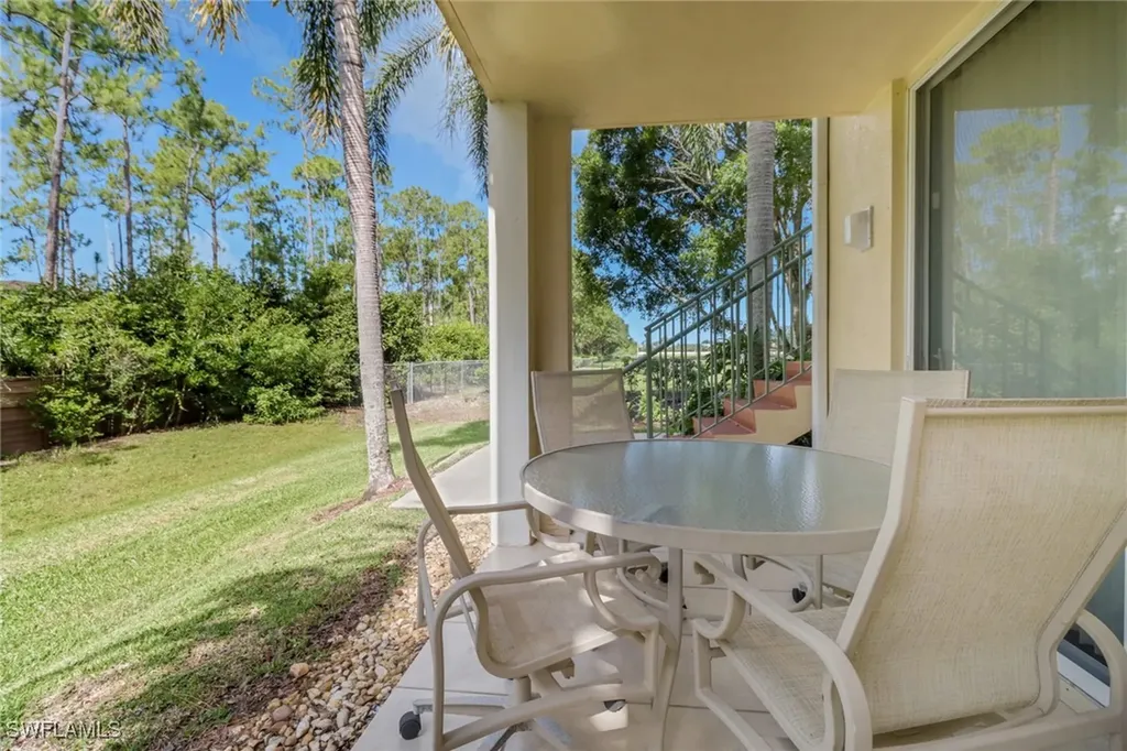 1160 Wildwood Lakes Boulevard Naples FL 34104