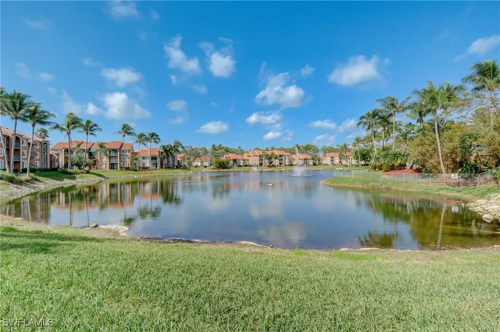 1160 Wildwood Lakes Boulevard Naples FL 34104