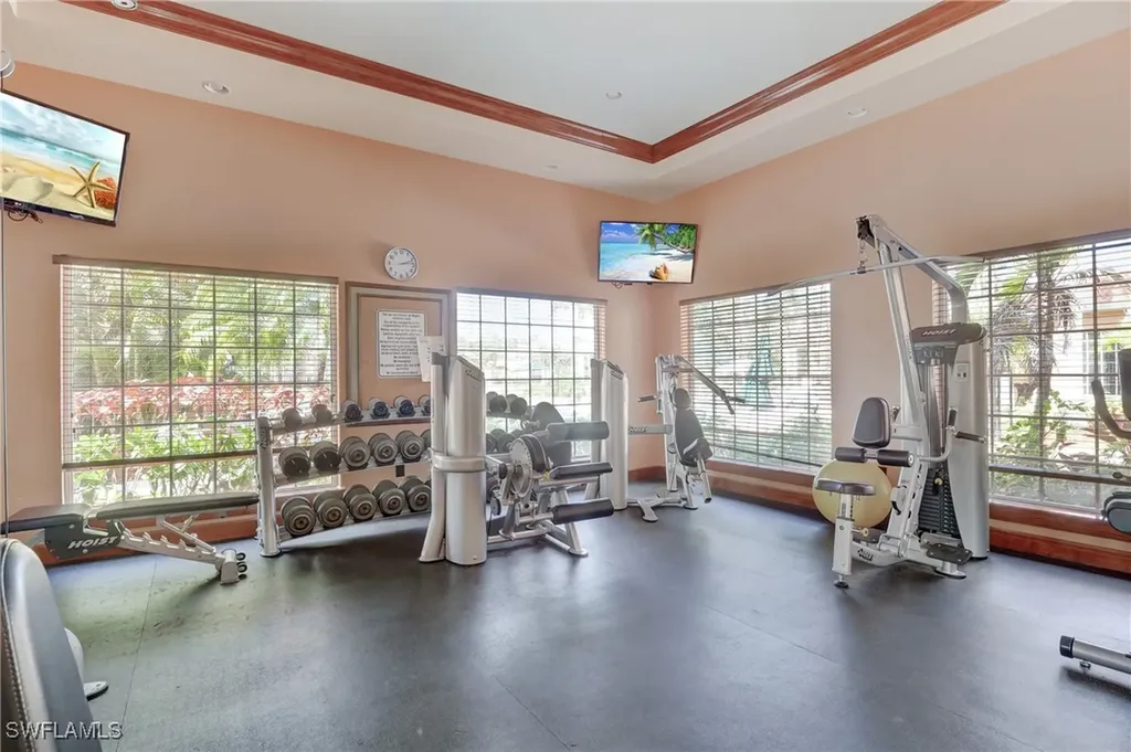 1160 Wildwood Lakes Boulevard Naples FL 34104