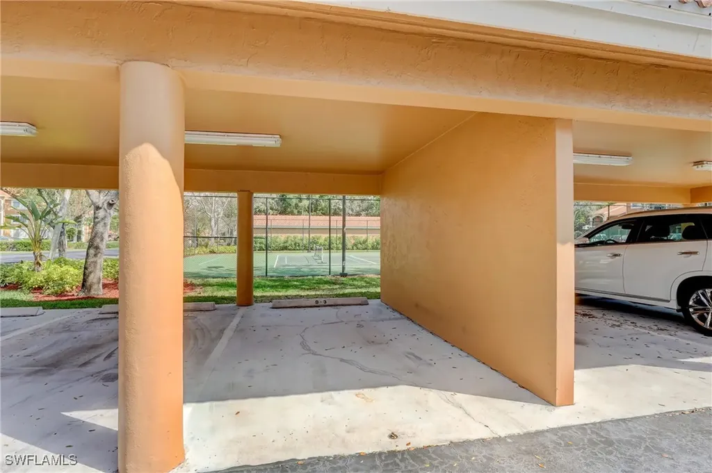 1160 Wildwood Lakes Boulevard Naples FL 34104