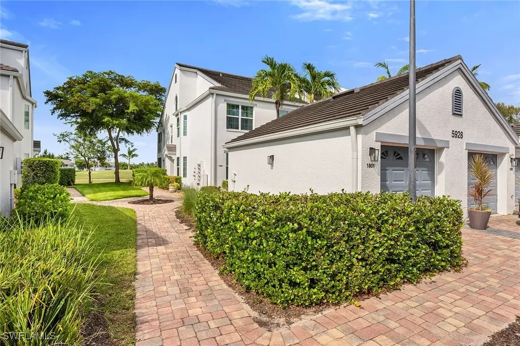 5928 Sand Wedge Lane Naples FL 34110