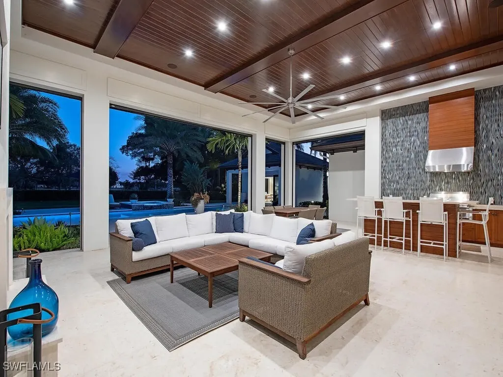 740 Banyan Boulevard Naples FL 34102