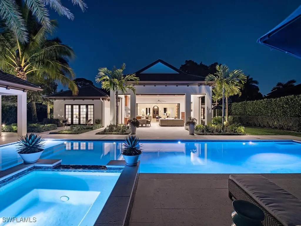 740 Banyan Boulevard Naples FL 34102