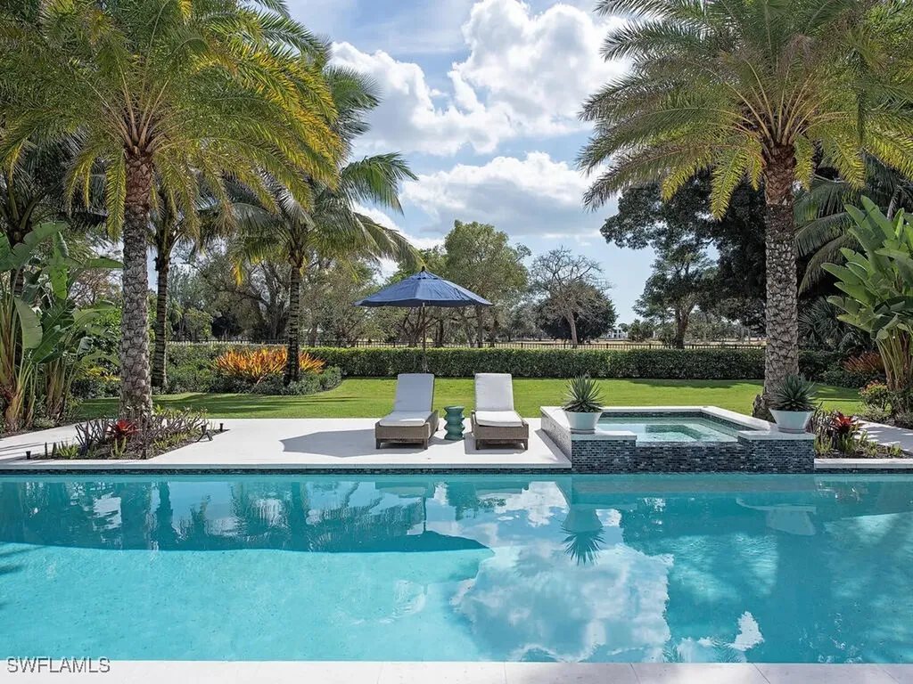 740 Banyan Boulevard Naples FL 34102