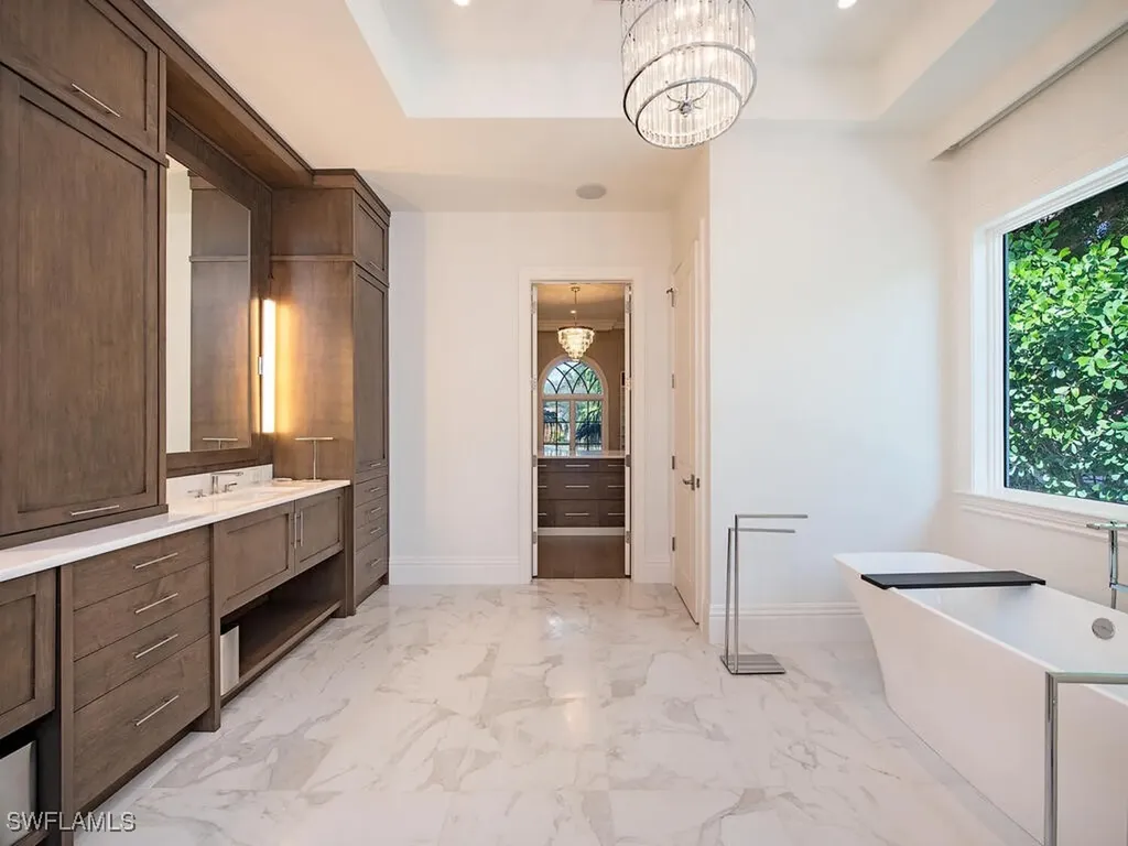 740 Banyan Boulevard Naples FL 34102