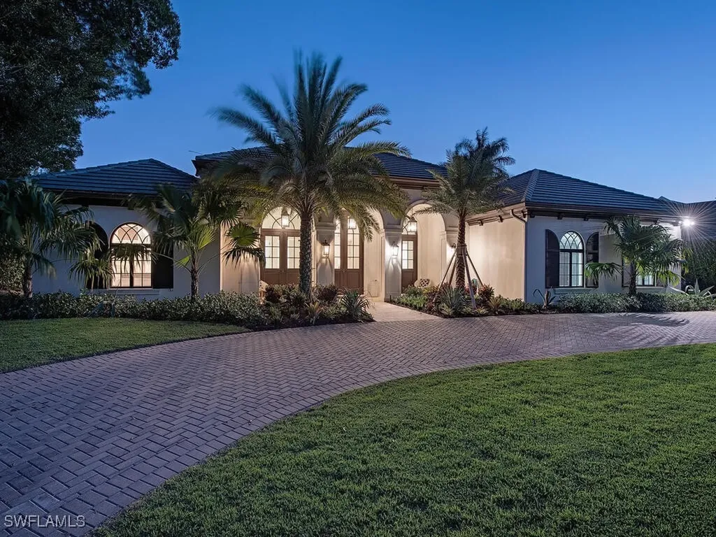 740 Banyan Boulevard Naples FL 34102