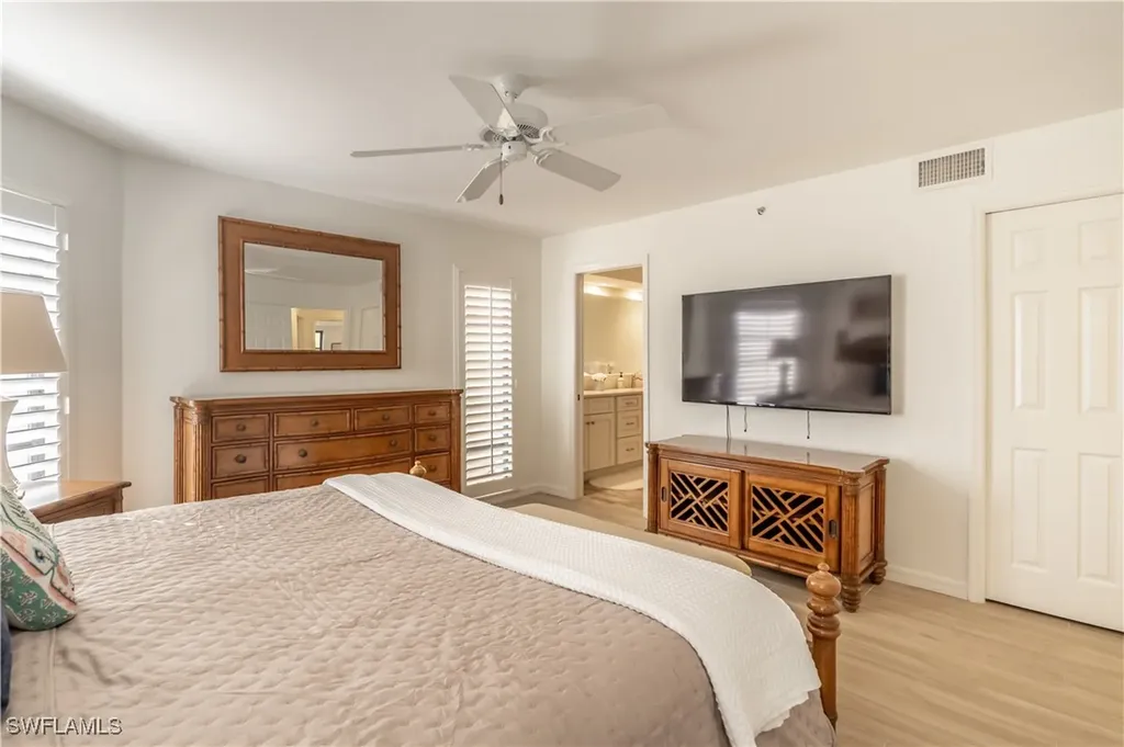651 10th Avenue S Naples FL 34102