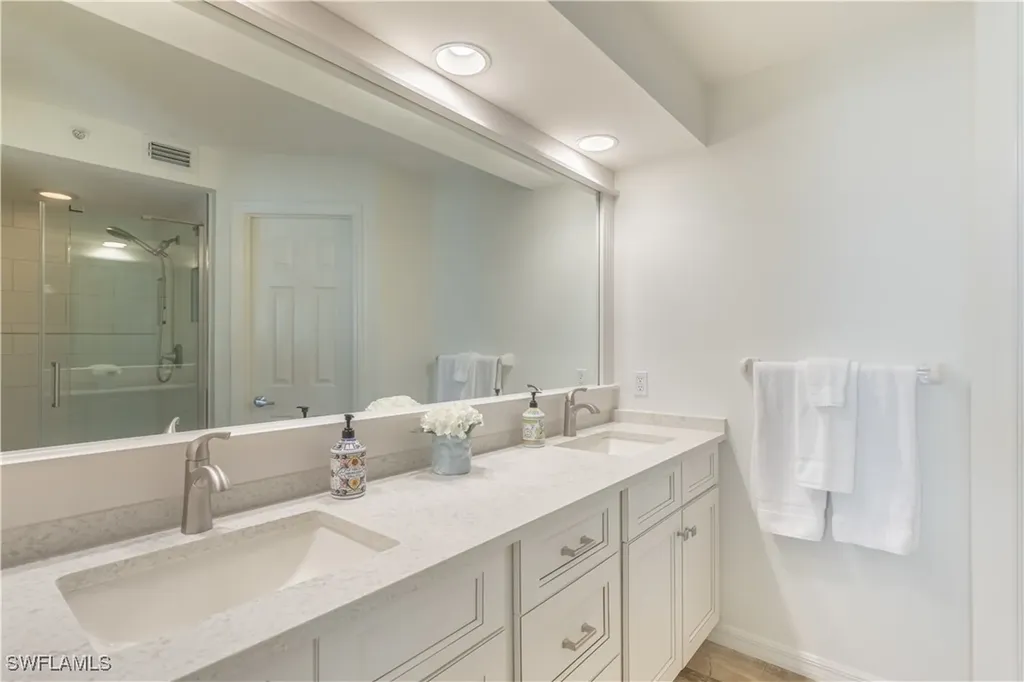 651 10th Avenue S Naples FL 34102