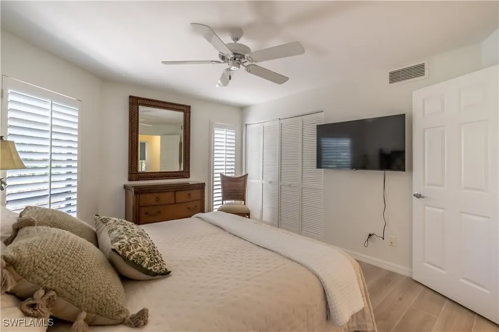 651 10th Avenue S Naples FL 34102