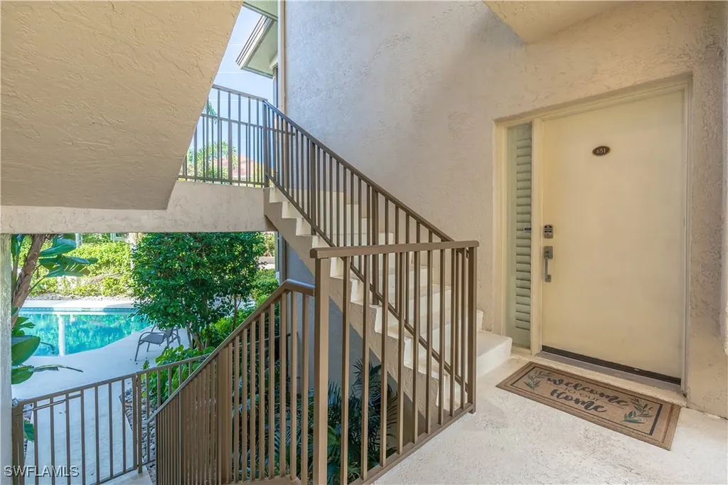 651 10th Avenue S Naples FL 34102