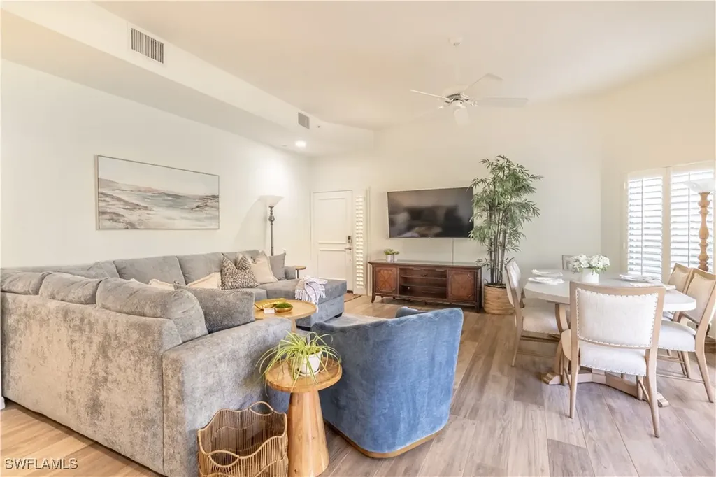 651 10th Avenue S Naples FL 34102