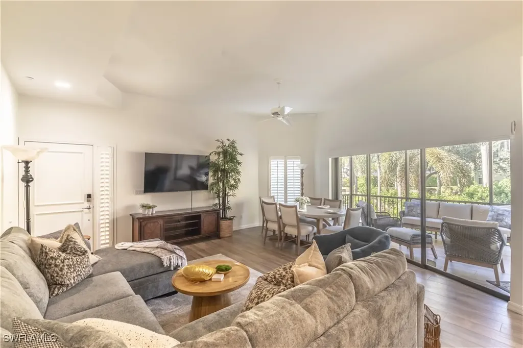 651 10th Avenue S Naples FL 34102