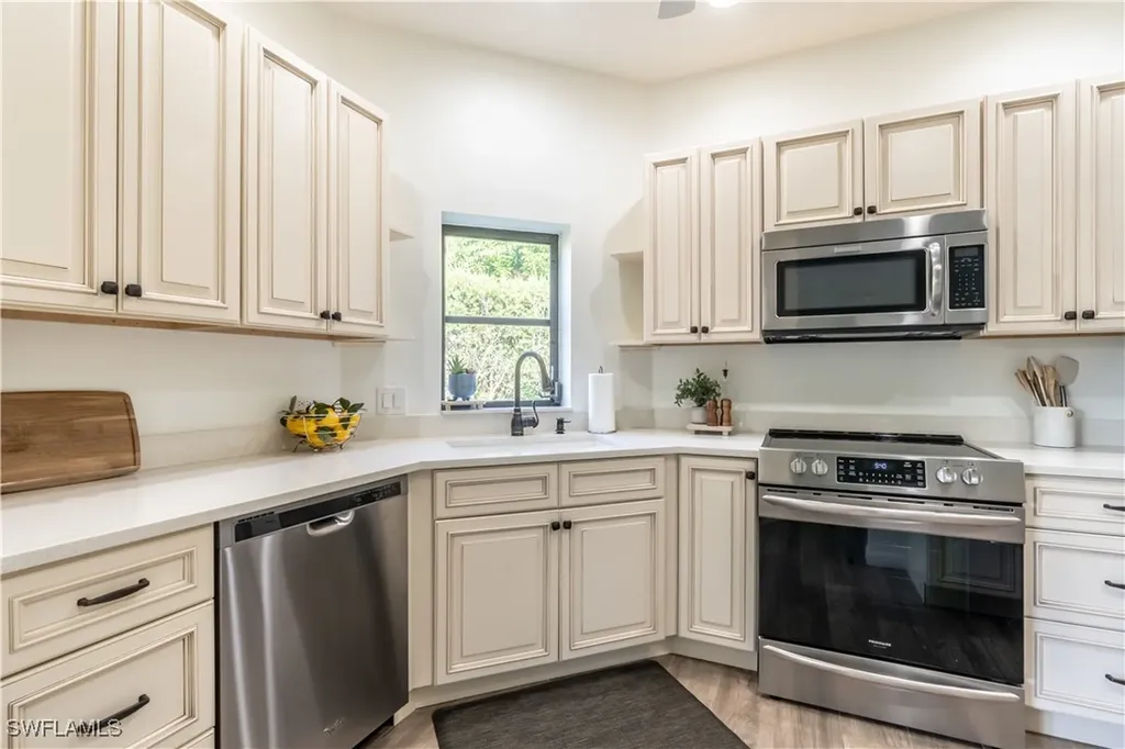 651 10th Avenue S Naples FL 34102
