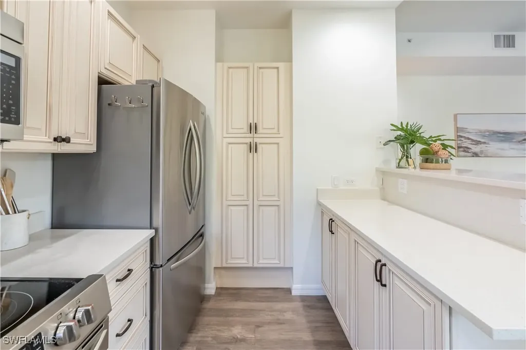 651 10th Avenue S Naples FL 34102