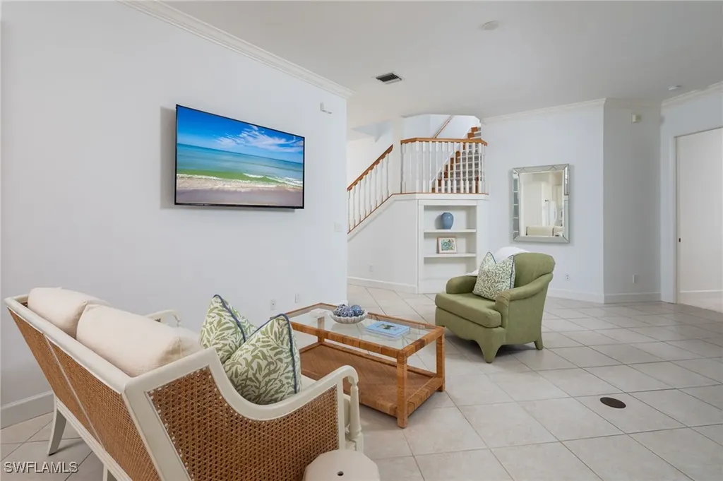 155 1st Avenue S Naples FL 34102