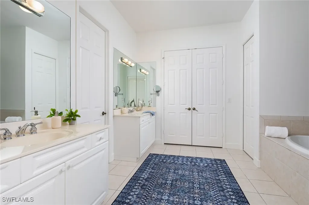 155 1st Avenue S Naples FL 34102