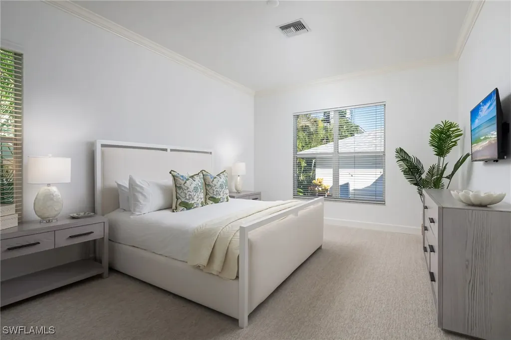 155 1st Avenue S Naples FL 34102