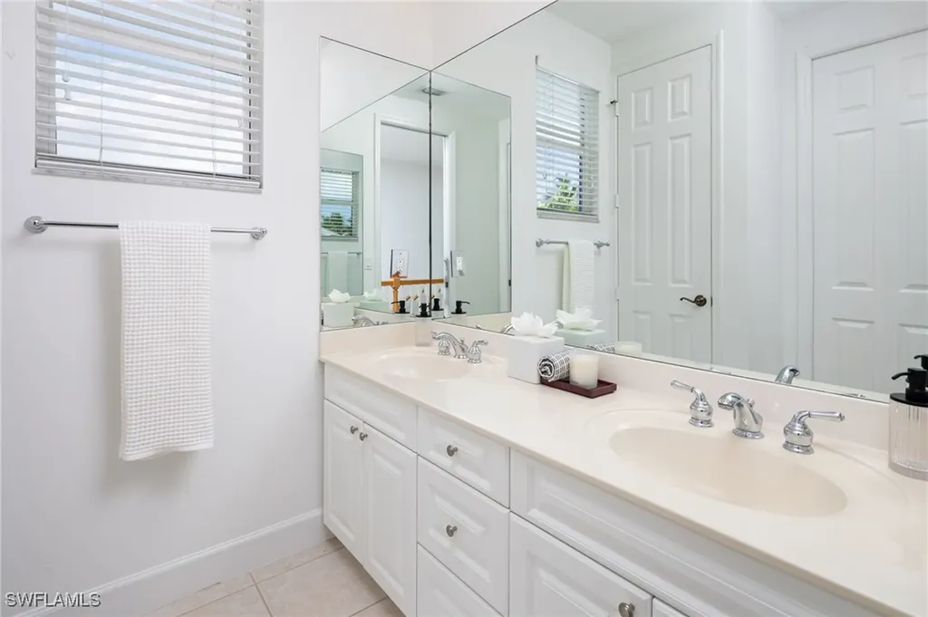 155 1st Avenue S Naples FL 34102