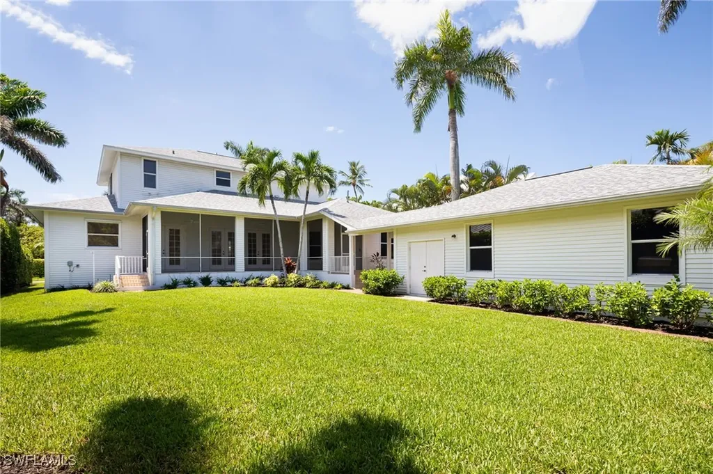 155 1st Avenue S Naples FL 34102