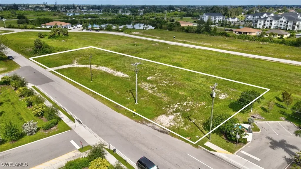 1429 Ceitus Terrace Cape Coral FL 33991