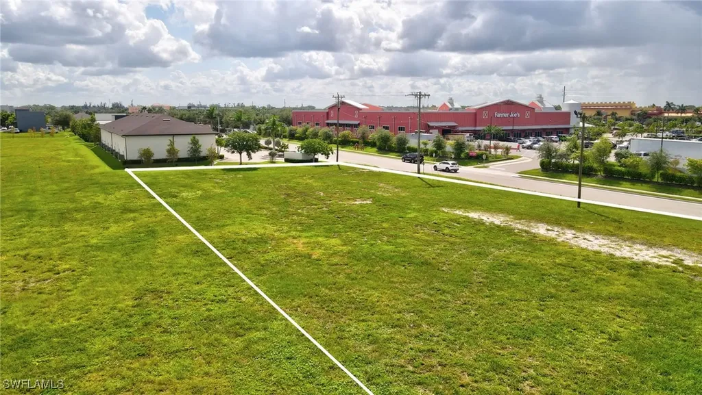 1429 Ceitus Terrace Cape Coral FL 33991