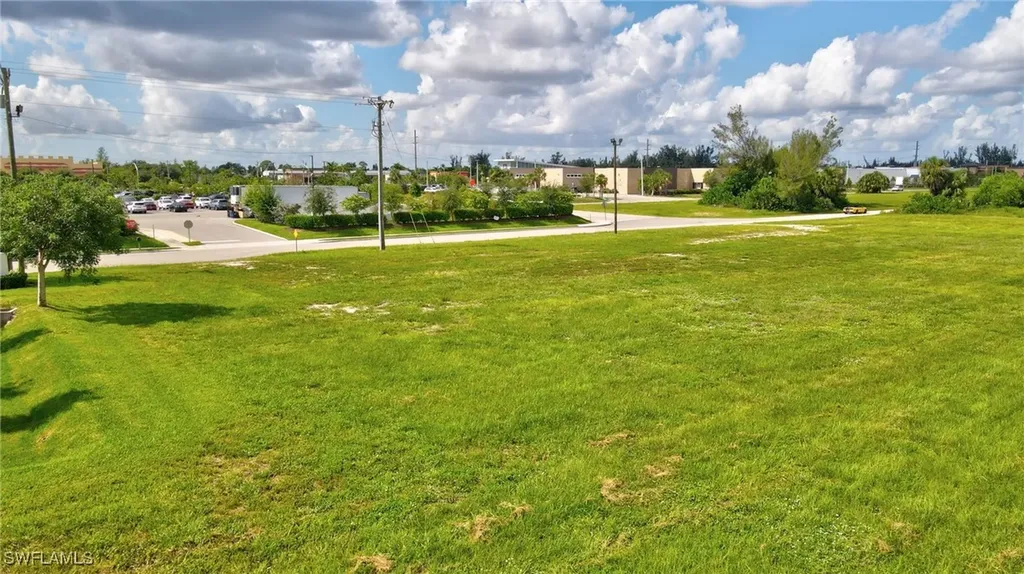 1429 Ceitus Terrace Cape Coral FL 33991