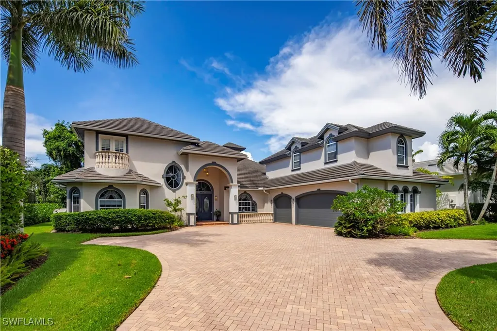 649 Bow Line Drive Naples FL 34103