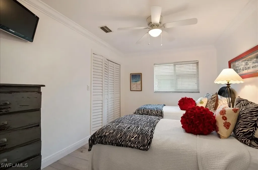 552 105th Avenue N Naples FL 34108