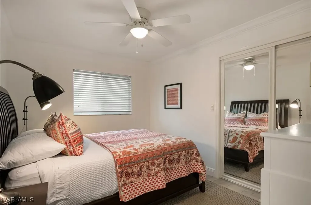 552 105th Avenue N Naples FL 34108
